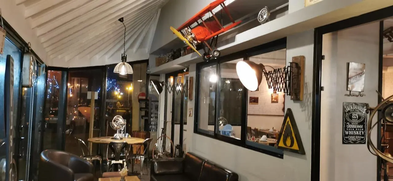 Hotel Restaurant La Voile - Le Dock'Er Locmariaquer 2*,  France