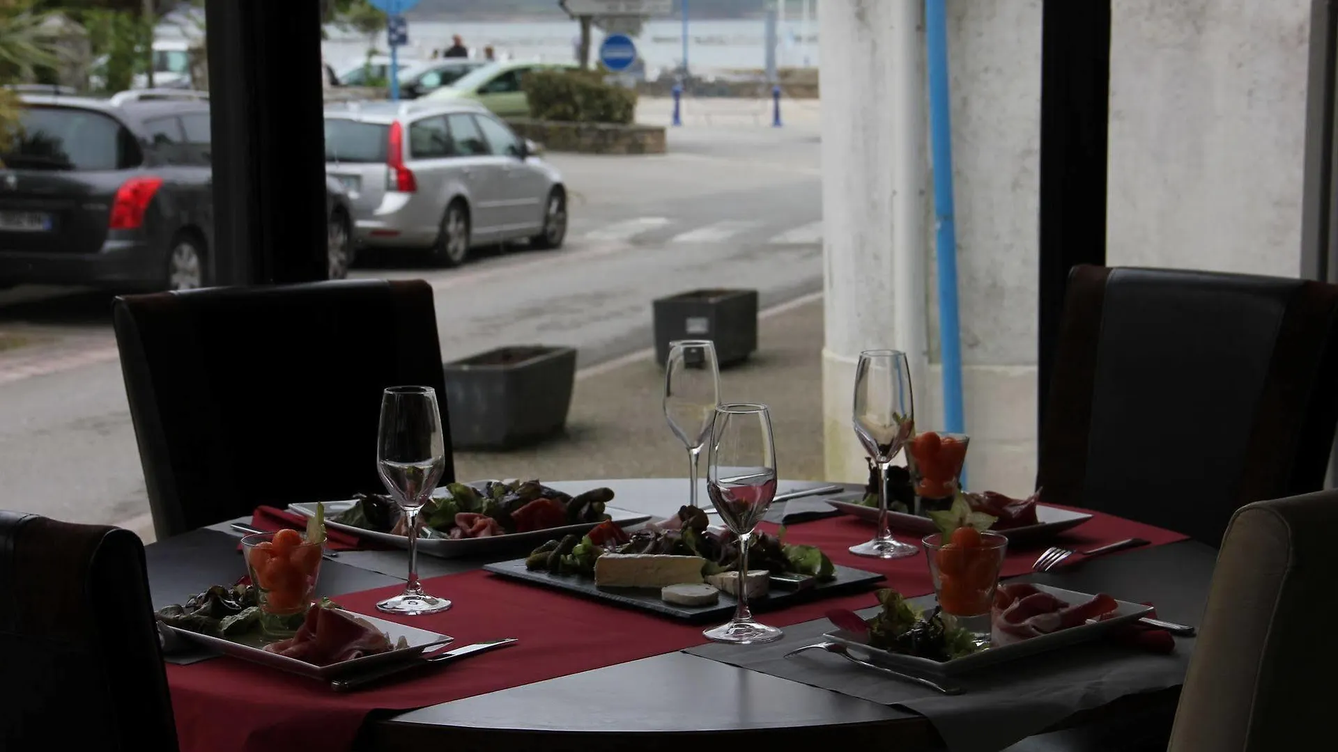 Hotel Restaurant La Voile - Le Dock'Er Locmariaquer France