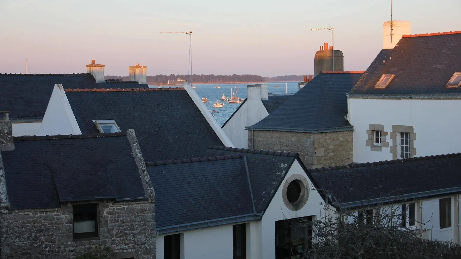 Hotel Restaurant La Voile - Le Dock'Er Locmariaquer